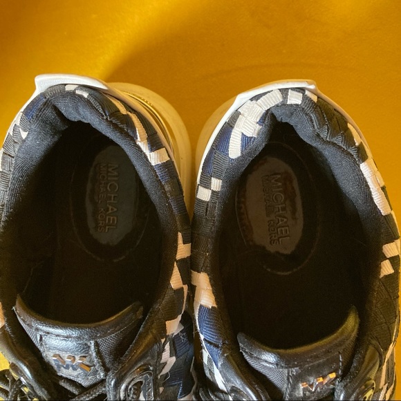 Michael Kors Amanda Trainer in blue black and white - Picture 8 of 11